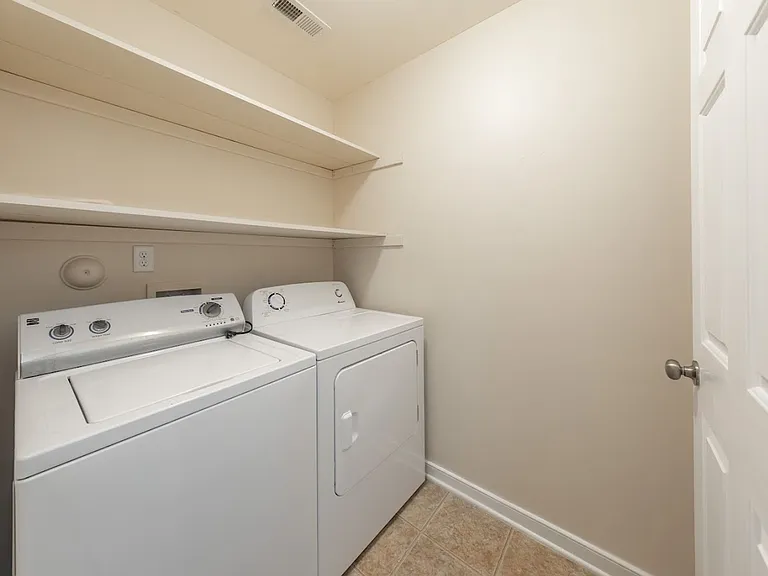 3217 Francis Ct — Photo 9