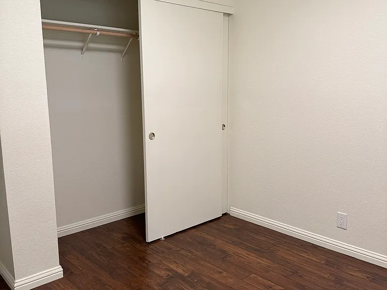 16920 Yvonne Dr — Photo 19