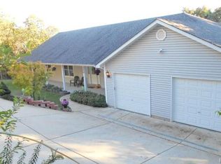 320 Glenwood Dr, Hillsboro, MO 63050