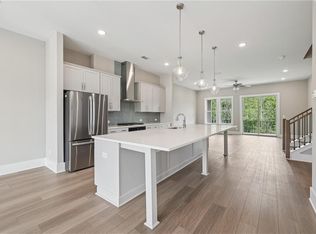 597 Red Clay Farm Ln, Suwanee, GA 30024