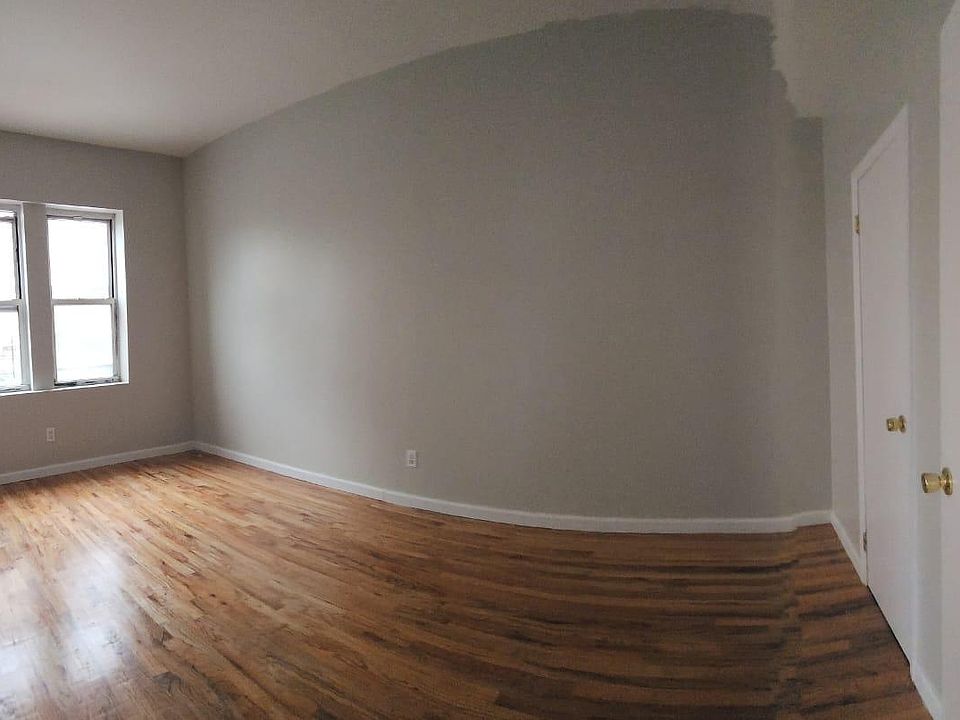1st image of 18232 Hillside Ave