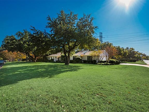 4th image of 4608 College Park Dr