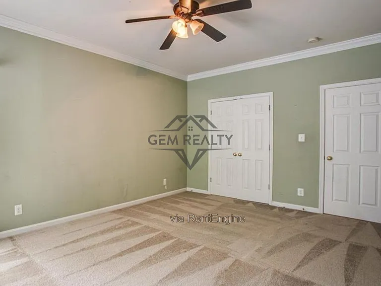 10410 Silver Creek Ct — Photo 14