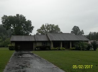 214 Jackson Ln, Oliver Springs, TN 37840