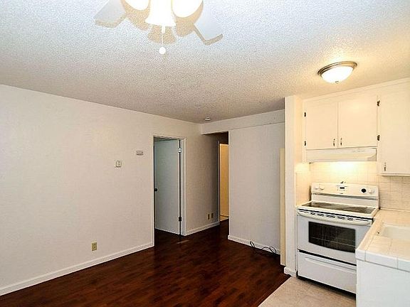 4th image of 132 N 5th St APT 16