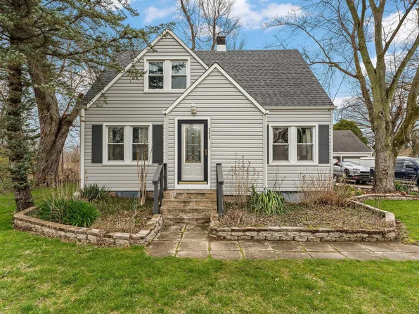 905 N 200 W, Valparaiso, IN 46385