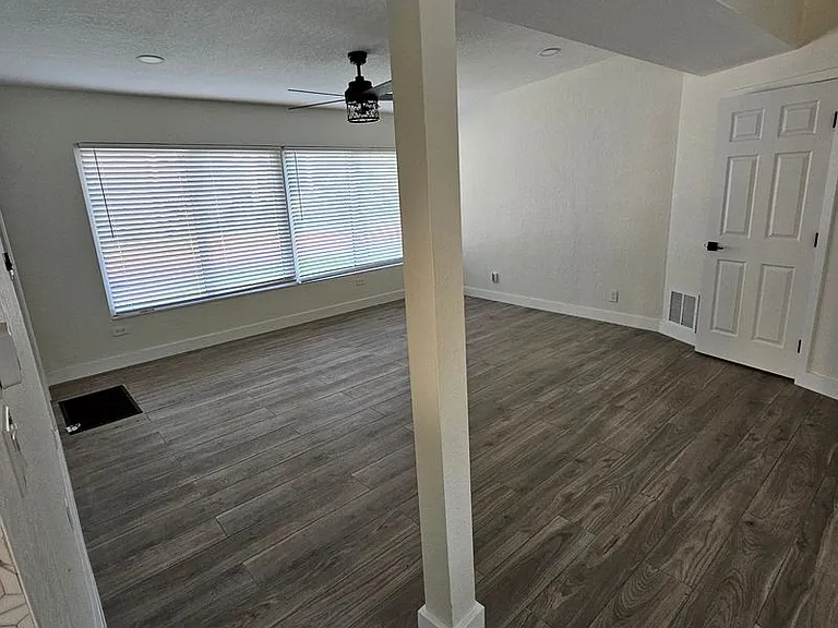 1375 Coral Way S — Photo 9