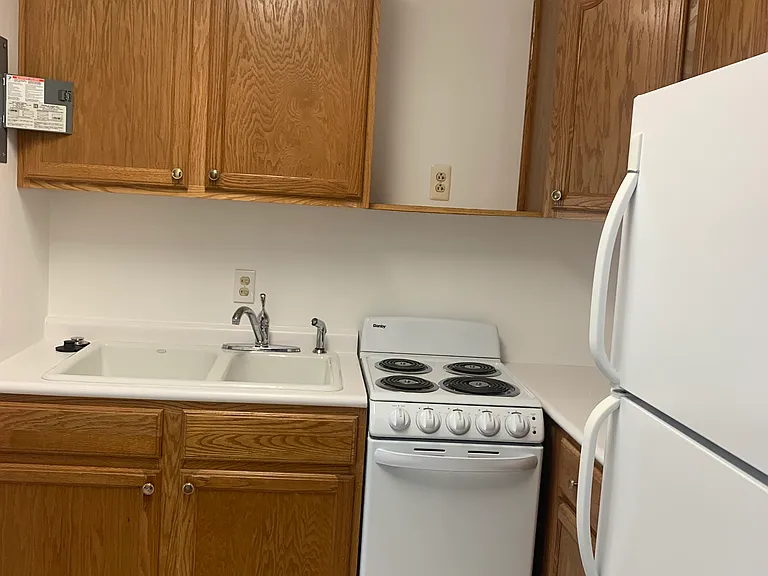 985 Northwood St #1 — Photo 9