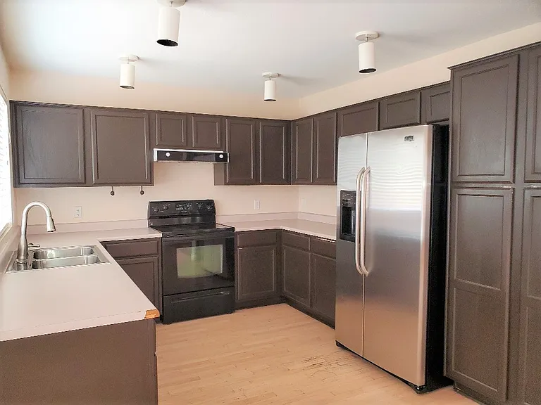 4727 E Goldfinch Gate Ln — Photo 5