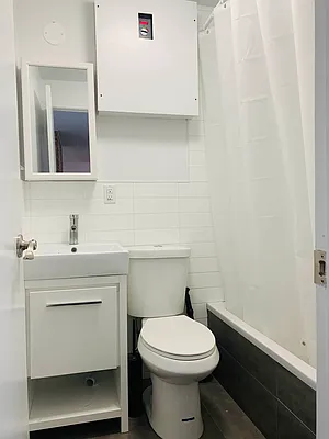 Rented by Zjama Realty Corp | media 16