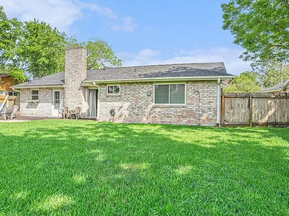 4314 Saffron Ln, Friendswood, TX 77546