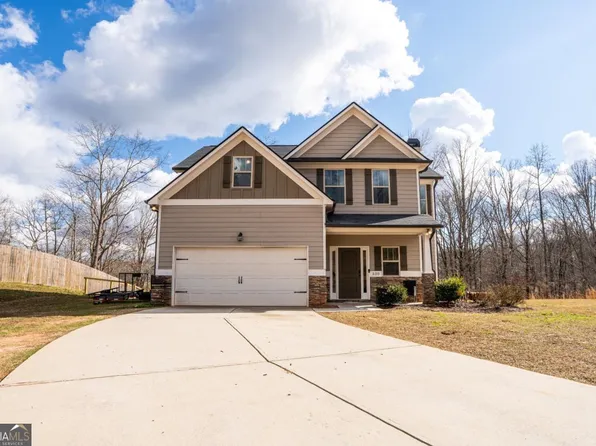 330 Bryndemere Dr, Dawsonville, GA 30534