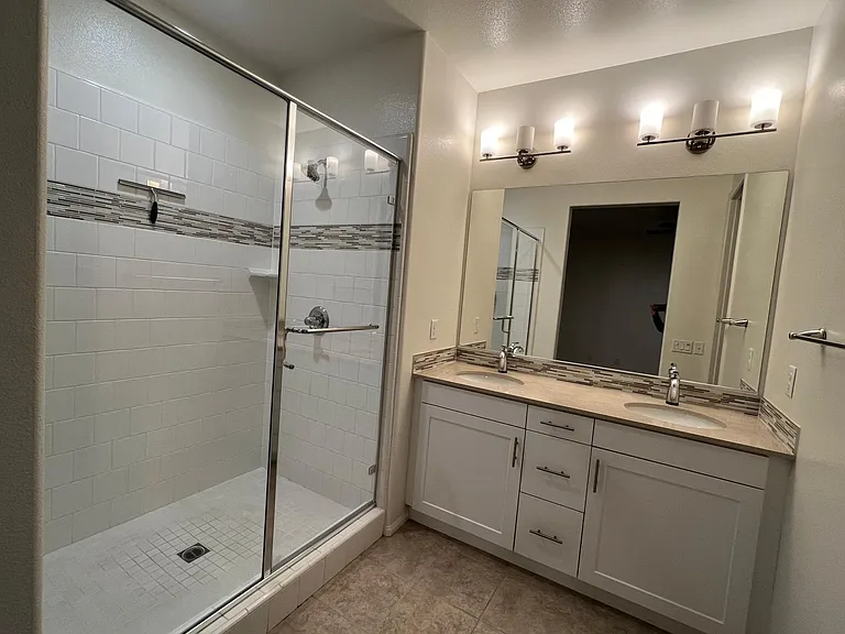 417 Castiano St — Photo 13