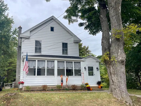 20 McArthur St, Pittsfield, MA 01201