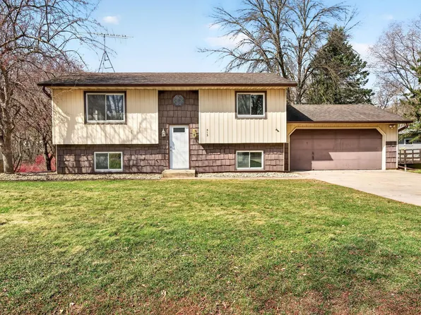 513 Meadowlark Ct NW, Byron, MN 55920