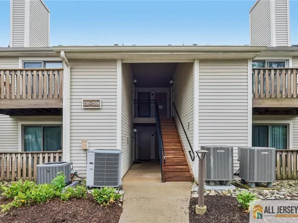 2303 Aspen Dr, Plainsboro, NJ 08536