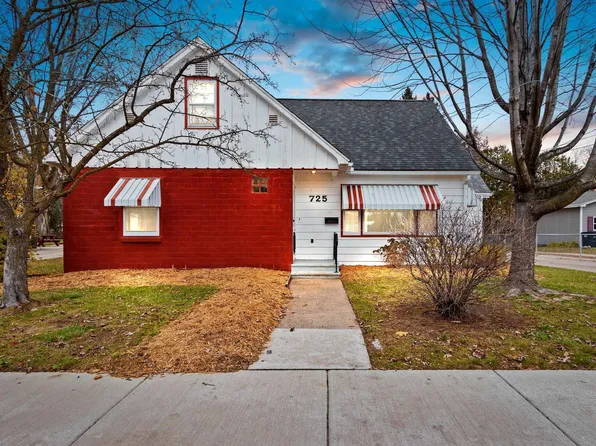 725 E Randall St, Shawano, WI 54166