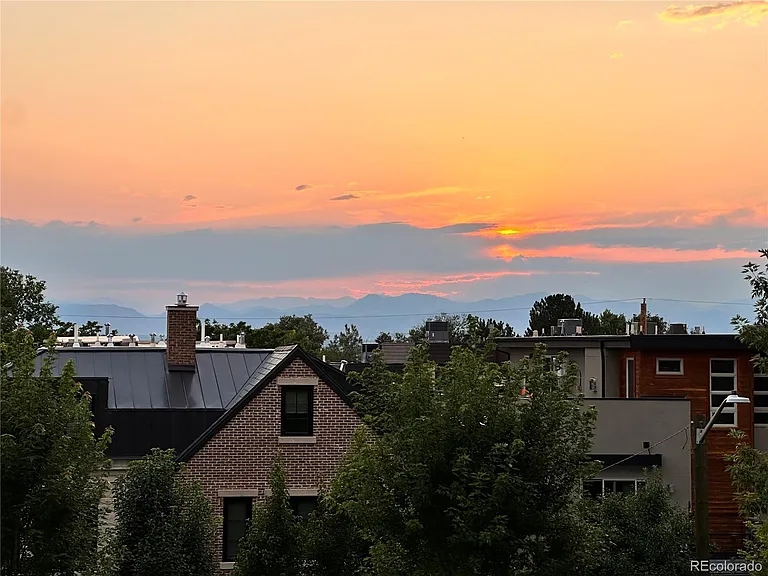 340 Jackson St — Photo 41