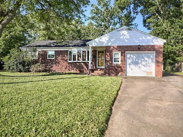 10 Bonaire Dr, Hampton, VA 23669