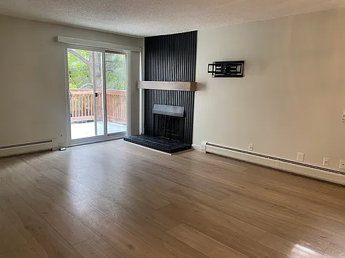 2835 S Monaco Pkwy Photo 1