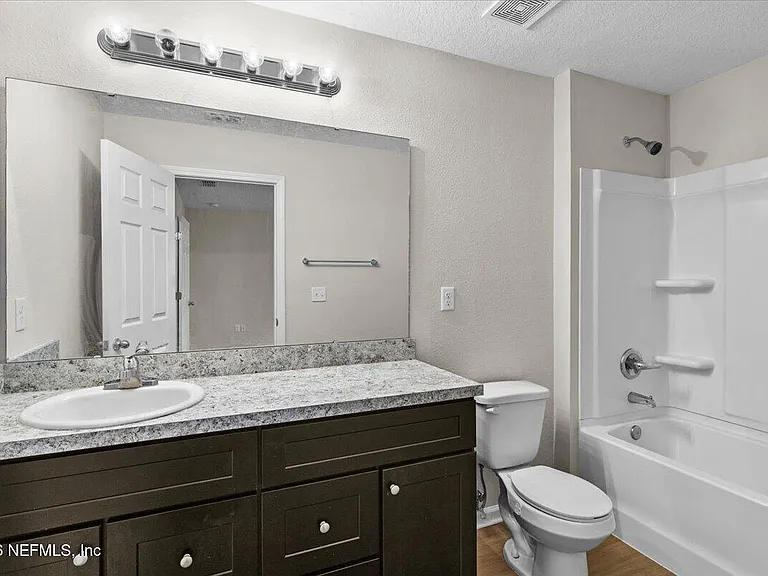 8206 Halls Hammock Ct — Photo 29