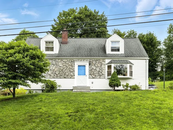 6 Topstone Drive, Danbury, CT 06810