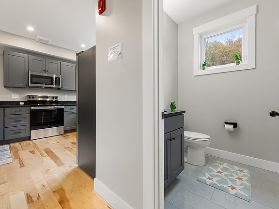 5th image of 12 Cobblestone Court Unit 7