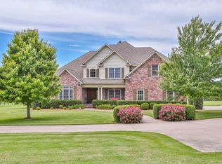 3072 E Hunters Ridge Rd, Springdale, AR 72764