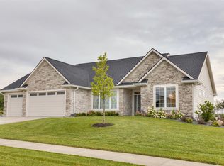 6111 NE Briarwood Dr, Ankeny, IA 50021