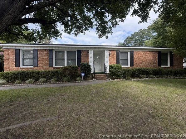 1501 Skycrest Dr, Fayetteville, NC 28304