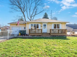 597 Riverside Dr, Battle Creek, MI 49015