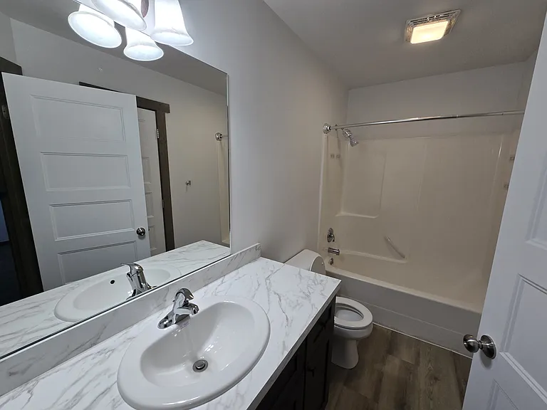 745 Linda Ln — Photo 16
