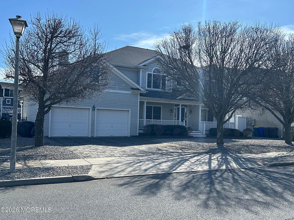 1st image of 206 Pointe Dr