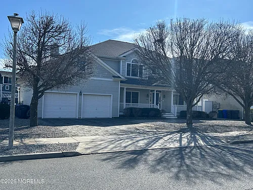 206 Pointe Dr Photo 1