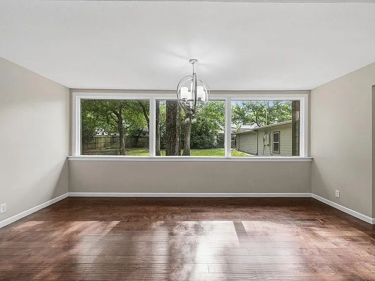 401 N Bailey Ave — Photo 11