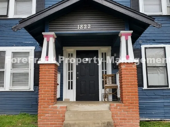 1822 N Olive St APT 3, San Antonio, TX 78208