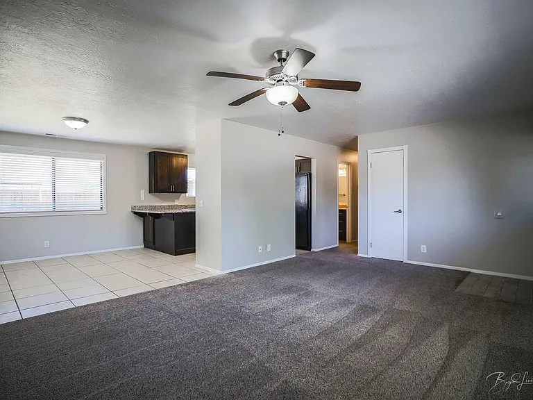 2821 Juniper Cir — Photo 8