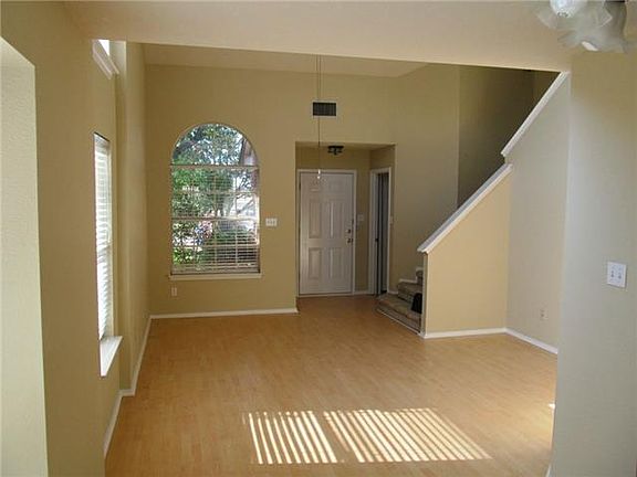 5th image of 17610 Van Horn Ct