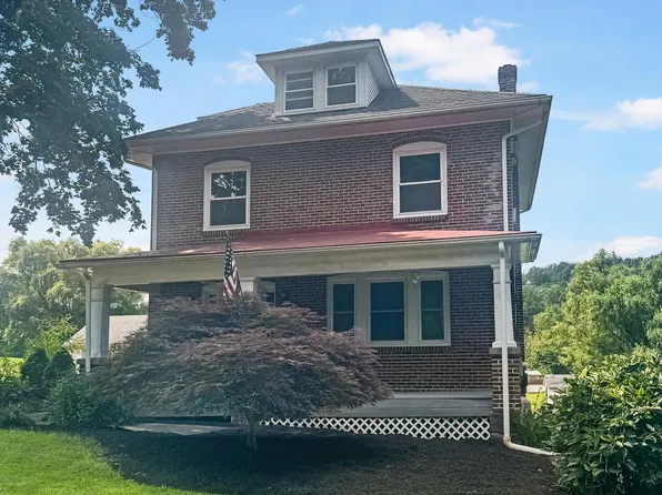 2209 N Pleasant View Rd, Pottstown, PA 19464