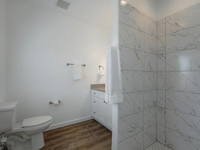 Belcara Luxury Townhomes Bathroom