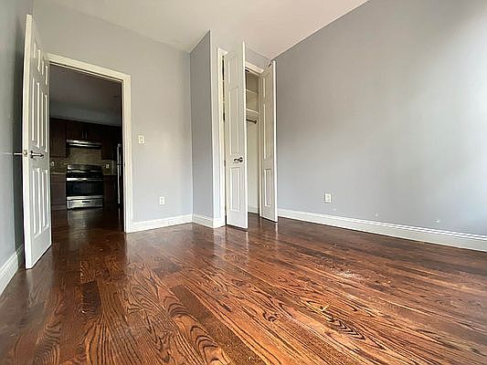 4th image of 717 Sterling Pl #A7