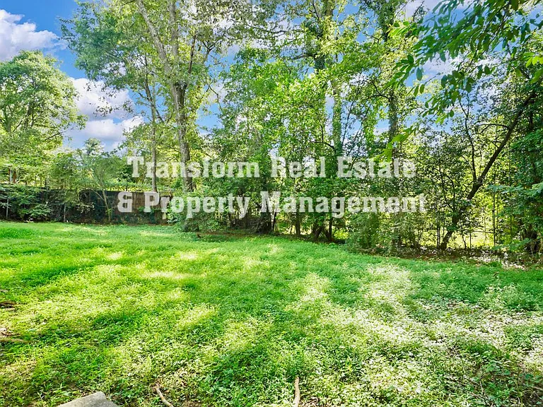 252 Westwood Dr — Photo 11