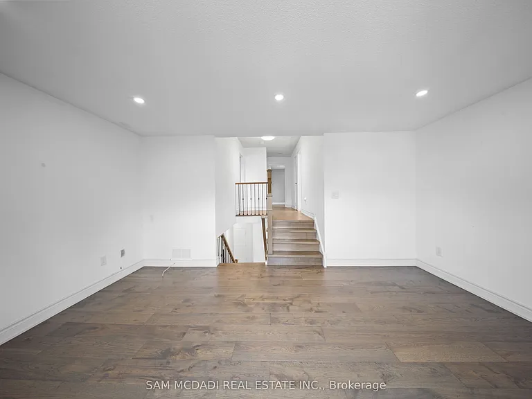 3949 Teakwood Dr — Photo 8