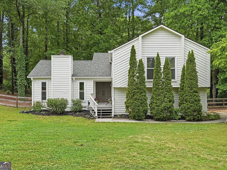 1st image of 2198 Carlyle Dr