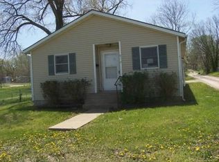 812 Lincoln St, Osawatomie, KS 66064
