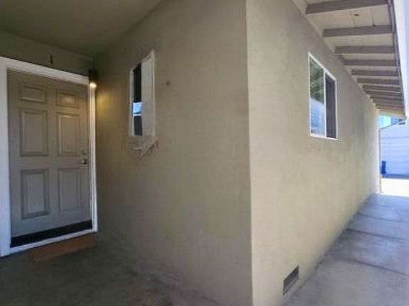 4th image of 117 Winslow Ct APT 2