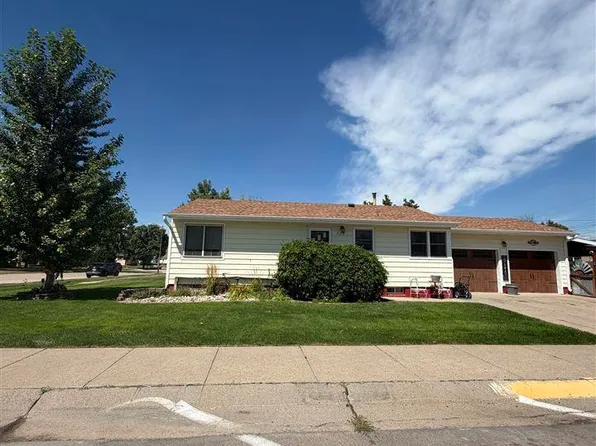 224 W 14th St, Alliance, NE 69301