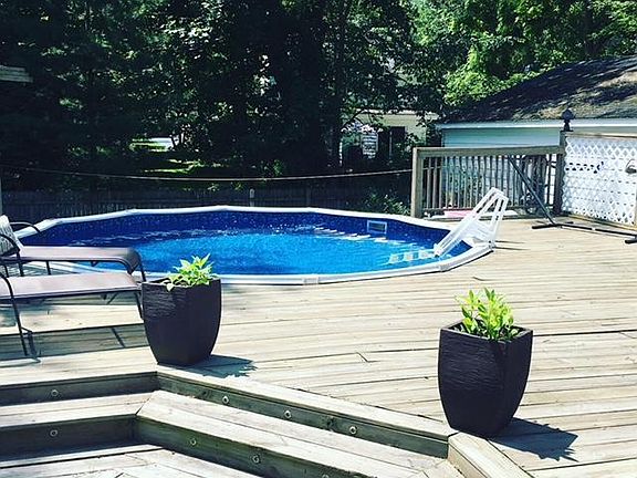 2nd image of 1228 Cambridge Dr