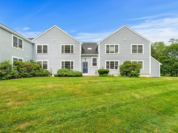 50 Brookside Drive #J7, Exeter, NH 03833