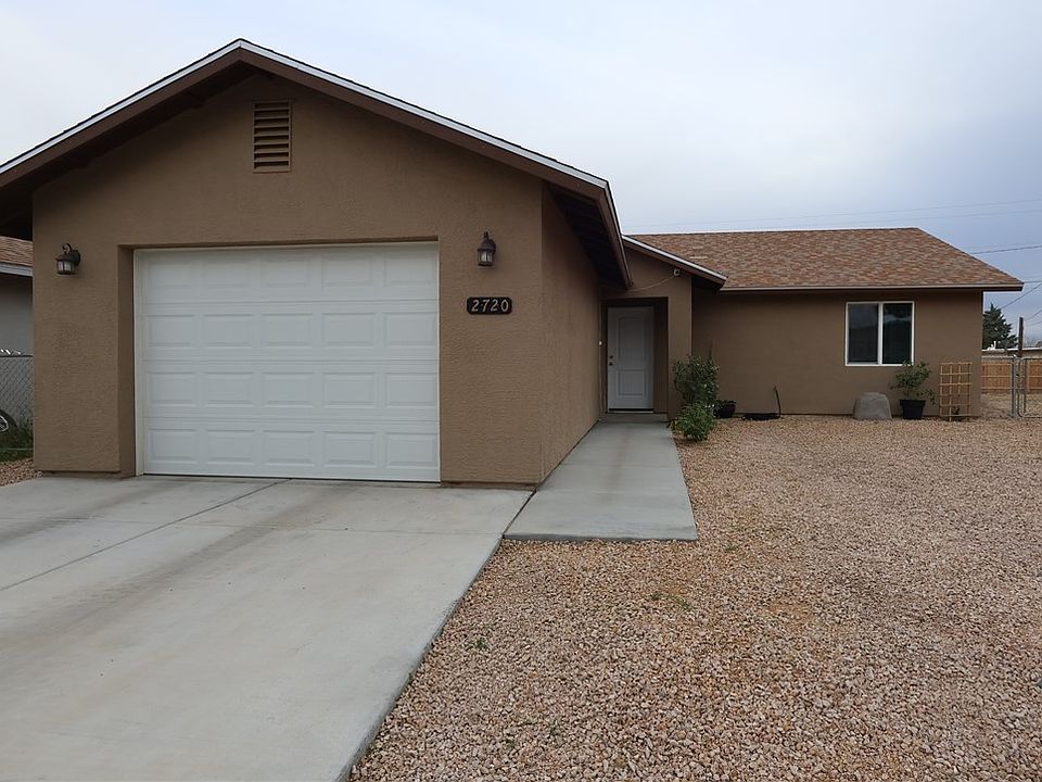 1st image of 2720 E Leroy Avenue